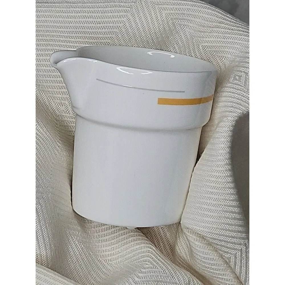 GUSTAVSBERG SWEDEN Individual Creamer Benporslin Post Modern‎ Design MCM